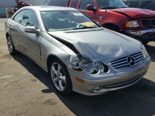 WDBTJ65J65F165455 - 2005 MERCEDES-BENZ CLK 320C SILVER photo 1