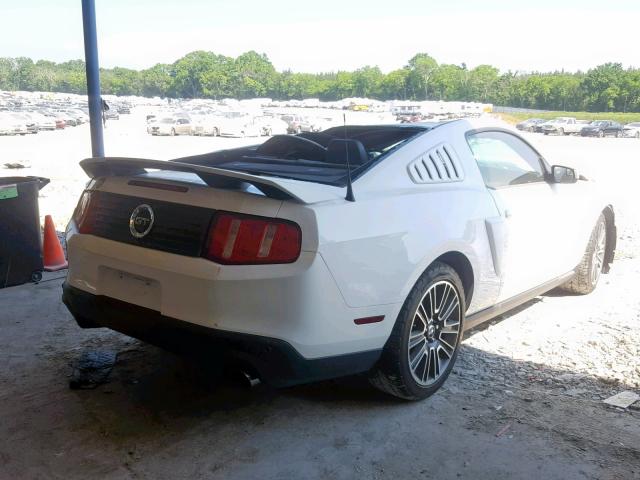 1ZVBP8CF0C5246280 - 2012 FORD MUSTANG GT WHITE photo 4