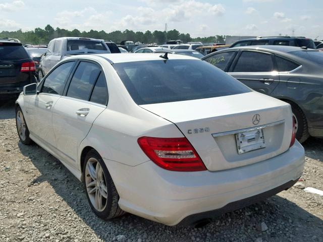 WDDGF4HB9CR220009 - 2012 MERCEDES-BENZ C 250 WHITE photo 3