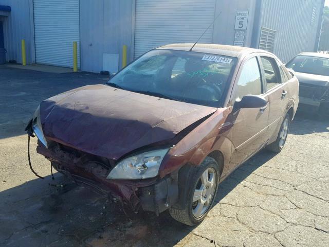 1FAHP34N26W136048 - 2006 FORD FOCUS ZX4 MAROON photo 2