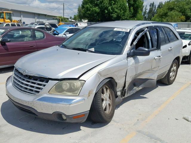 2C8GM68424R345716 - 2004 CHRYSLER PACIFICA SILVER photo 2