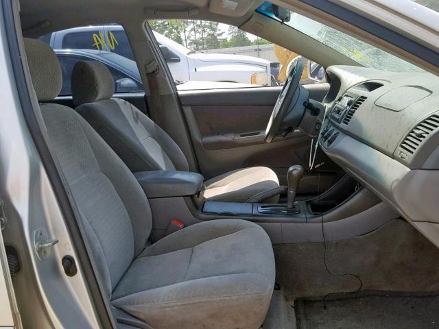 4T1BE32K42U060851 - 2002 TOYOTA CAMRY LE GRAY photo 5
