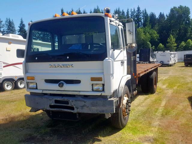 VG6M118B8YB303789 - 2000 MACK 300 MS300 WHITE photo 2