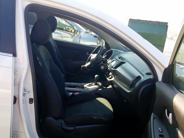 KNDPC3AC2F7697137 - 2015 KIA SPORTAGE E WHITE photo 5