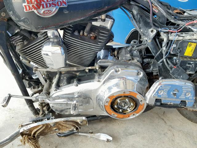 1HD1FC4157Y662657 - 2007 HARLEY-DAVIDSON FLHTCUI GRAY photo 7