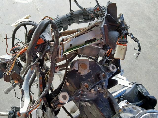 1HD1FC4157Y662657 - 2007 HARLEY-DAVIDSON FLHTCUI GRAY photo 8