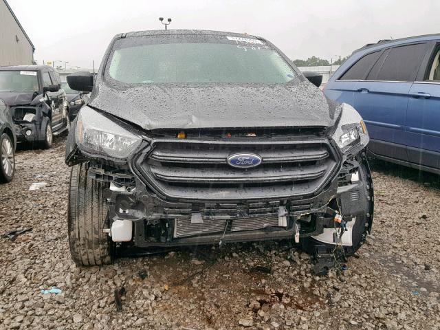 1FMCU0F76JUB39545 - 2018 FORD ESCAPE S GRAY photo 9