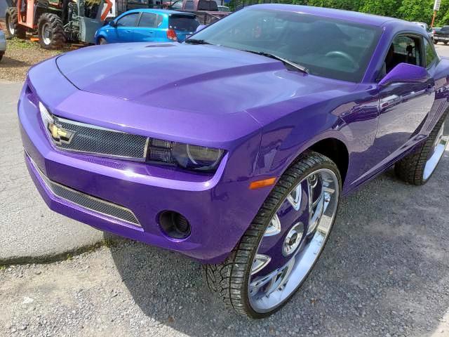 2G1FB1EDXB9156621 - 2011 CHEVROLET CAMARO LT PURPLE photo 2