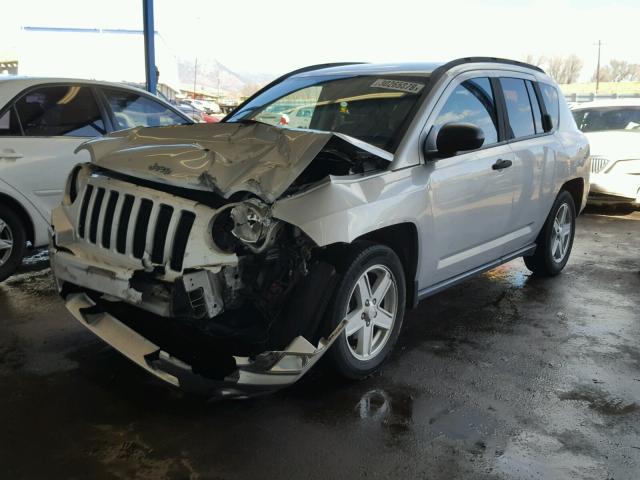 1J8FT47W17D102082 - 2007 JEEP COMPASS SILVER photo 2