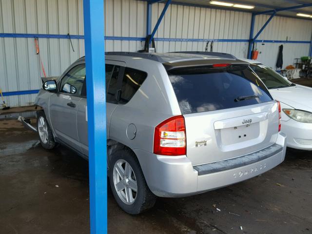 1J8FT47W17D102082 - 2007 JEEP COMPASS SILVER photo 3