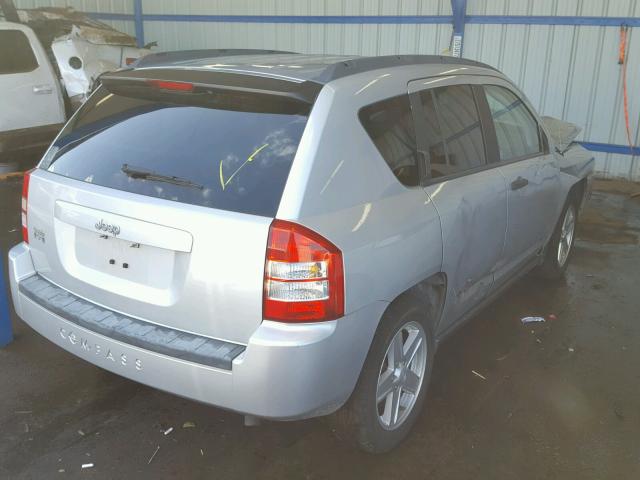 1J8FT47W17D102082 - 2007 JEEP COMPASS SILVER photo 4