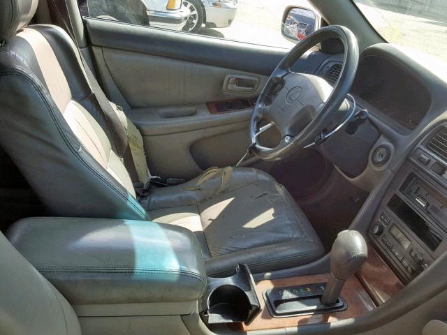 JT8BF28G5W0110652 - 1998 LEXUS ES 300 BEIGE photo 5