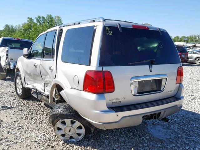 5LMFU27R23LJ50816 - 2003 LINCOLN NAVIGATOR SILVER photo 3
