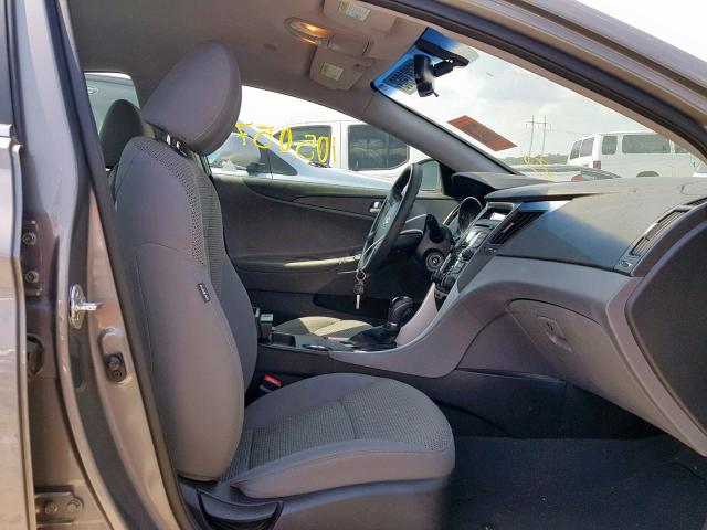 5NPEB4AC2DH548655 - 2013 HYUNDAI SONATA GLS SILVER photo 5