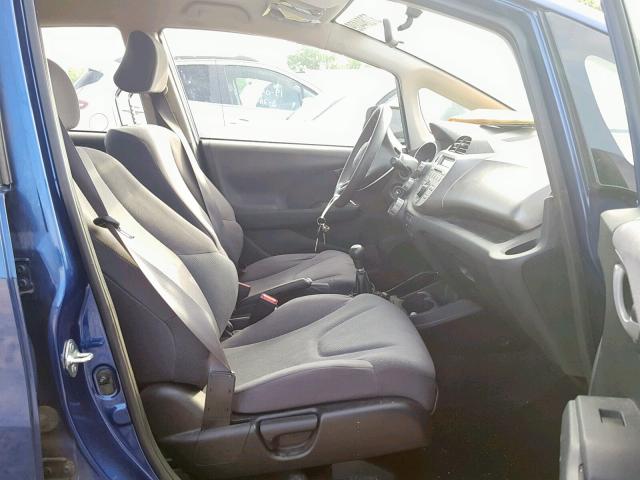 JHMGE8G31DC066591 - 2013 HONDA FIT BLUE photo 5