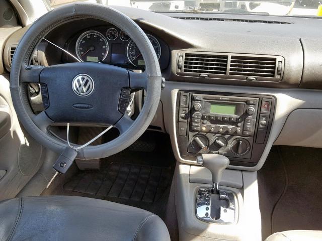 WVWPD63B03P195418 - 2003 VOLKSWAGEN PASSAT GLS GREEN photo 9