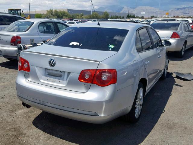 3VWEF71K17M157327 - 2007 VOLKSWAGEN JETTA WOLF SILVER photo 4