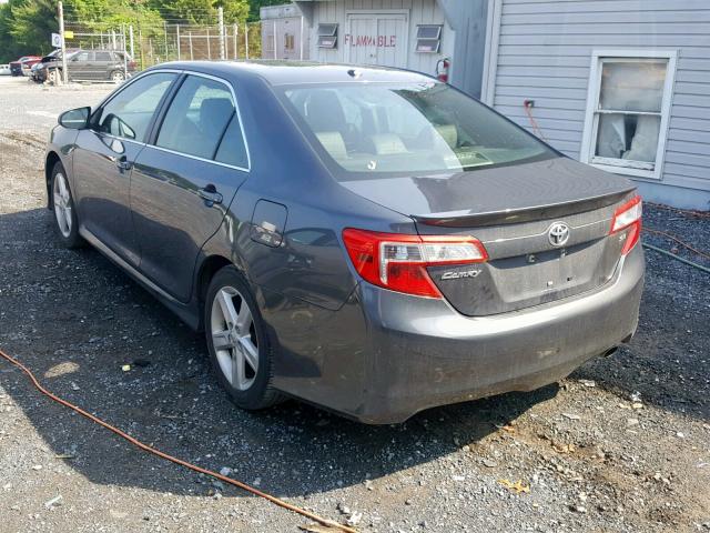 4T1BF1FK6CU605476 - 2012 TOYOTA CAMRY BASE GRAY photo 3