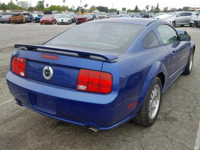 1ZVFT82H255212571 - 2005 FORD MUSTANG GT BLUE photo 4