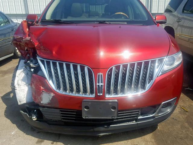 2LMDJ8JK6FBL32996 - 2015 LINCOLN MKX MAROON photo 9