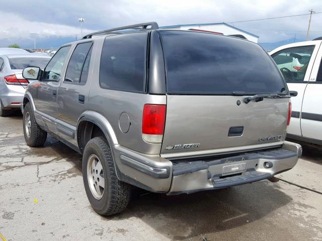 1GNDT13W5X2186705 - 1999 CHEVROLET BLAZER GRAY photo 3