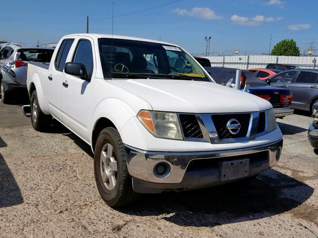 1N6AD09U78C426113 - 2008 NISSAN FRONTIER C WHITE photo 1