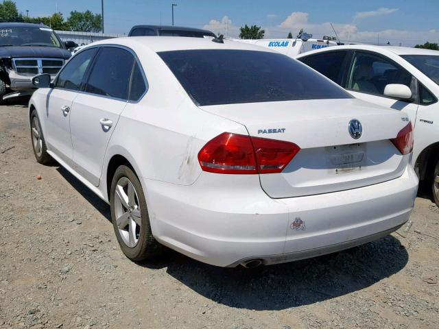 1VWBN7A3XCC040906 - 2012 VOLKSWAGEN PASSAT SE WHITE photo 3