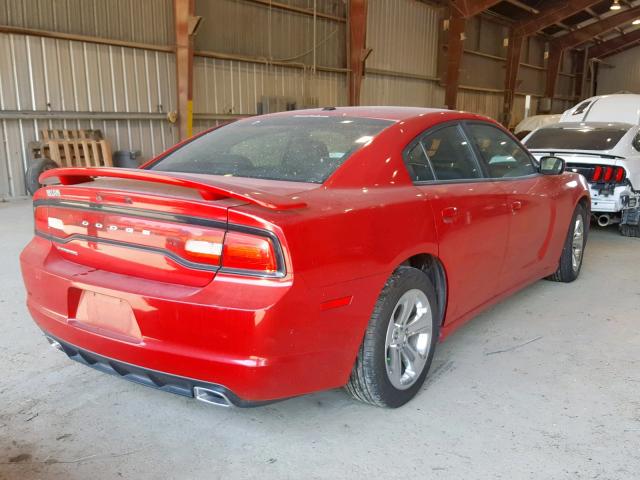 2C3CDXHGXCH187411 - 2012 DODGE CHARGER SX RED photo 4