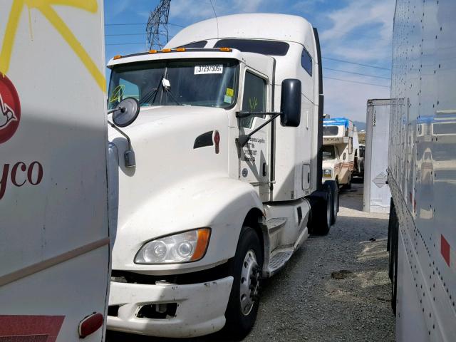 1XKAD49X5DJ324176 - 2013 KENWORTH CONSTRUCTI WHITE photo 2