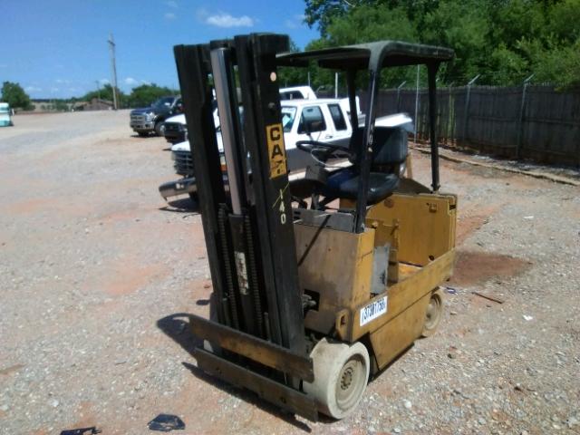 35Y00401 - 1980 CATERPILLAR FORKLIFT YELLOW photo 2