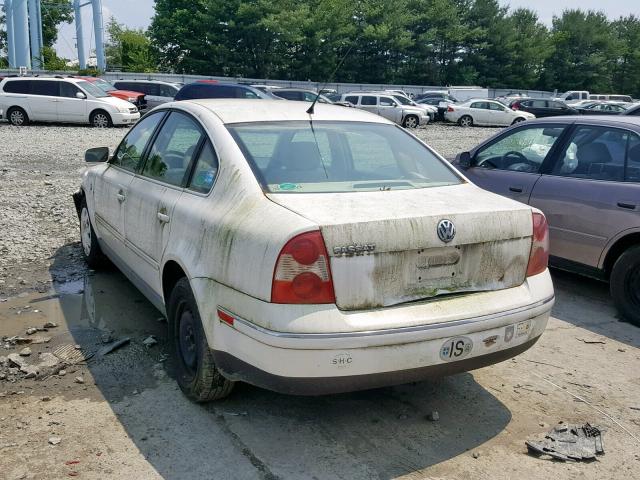 WVWMD63B23P270719 - 2003 VOLKSWAGEN PASSAT GL WHITE photo 3