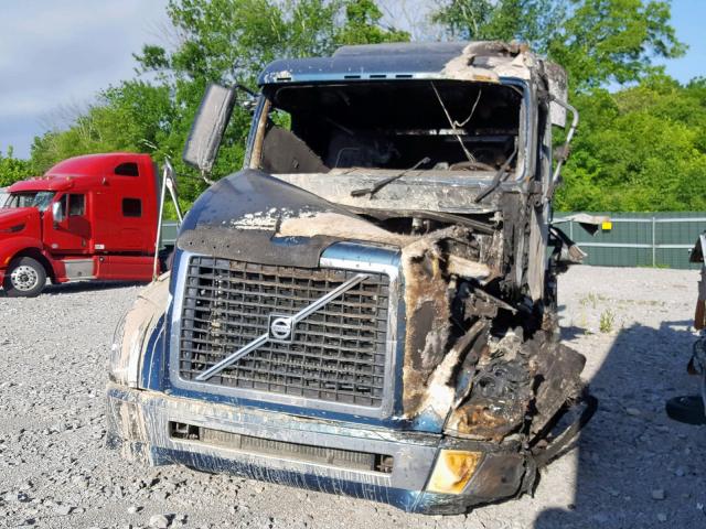 4V4NC9GH56N424416 - 2006 VOLVO VN VNL BLUE photo 2