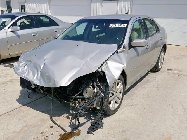 3FAHP08118R220311 - 2008 FORD FUSION SEL SILVER photo 2