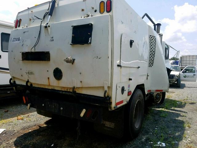 49HAADBV44DN25173 - 2004 STERLING TRUCK SC 8000 WHITE photo 4