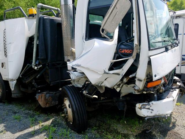 49HAADBV44DN25173 - 2004 STERLING TRUCK SC 8000 WHITE photo 9