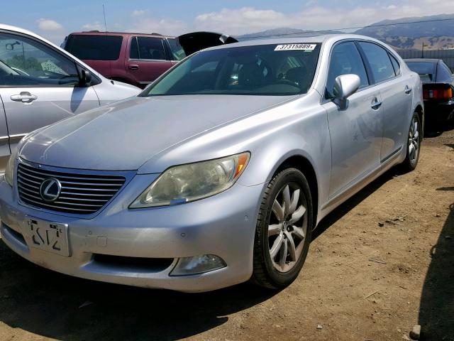 JTHGL46F475012964 - 2007 LEXUS LS 460L SILVER photo 2