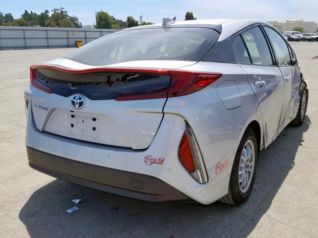 JTDKARFP6H3033870 - 2017 TOYOTA PRIUS PRIM 银色 照片 4
