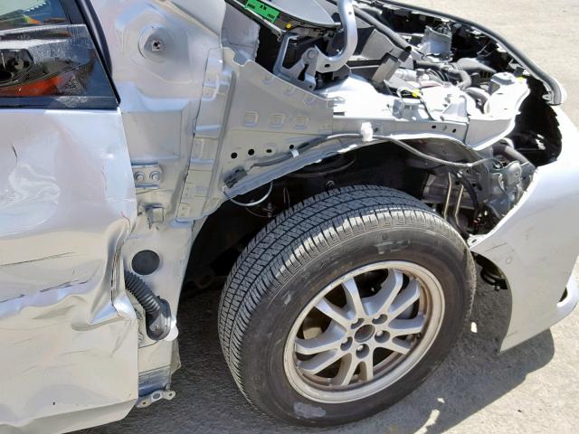 JTDKARFP6H3033870 - 2017 TOYOTA PRIUS PRIM 银色 照片 9