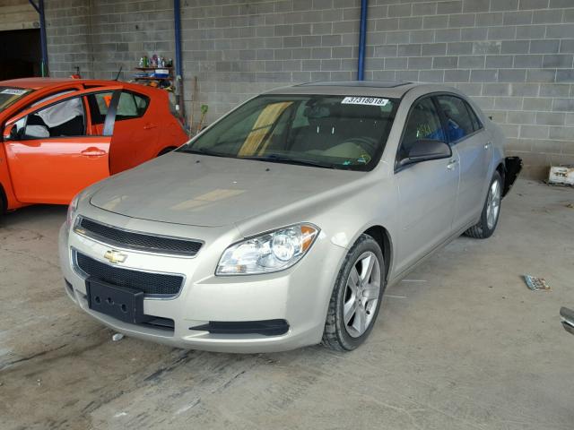 1G1ZB5E05CF307469 - 2012 CHEVROLET MALIBU LS 银色 照片 2