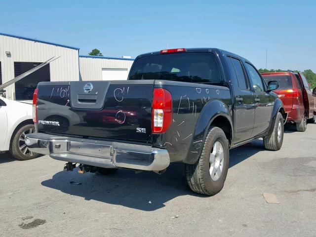 1N6AD07U06C477565 - 2006 NISSAN FRONTIER C BLACK photo 4