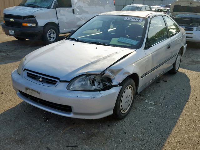 1HGEJ6223VL040777 - 1997 HONDA CIVIC DX WHITE photo 2