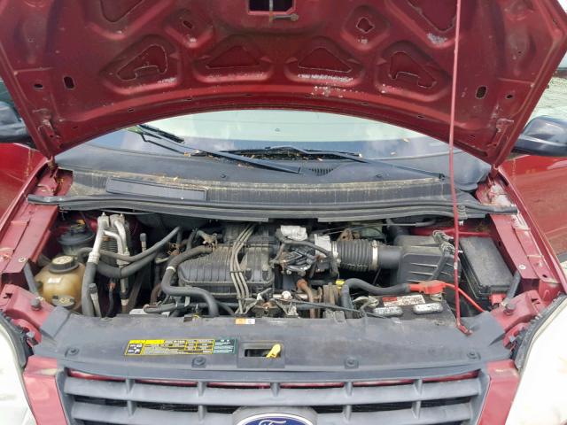 2FMZA57695BA70321 - 2005 FORD FREESTAR S RED photo 7