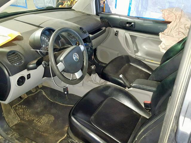 3VWCK21C44M411011 - 2004 VOLKSWAGEN NEW BEETLE GRAY photo 5