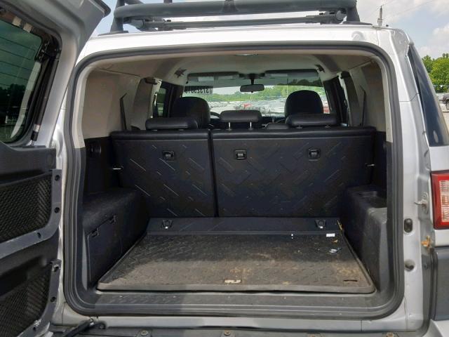 JTEBU11F470015127 - 2007 TOYOTA FJ CRUISER SILVER photo 9