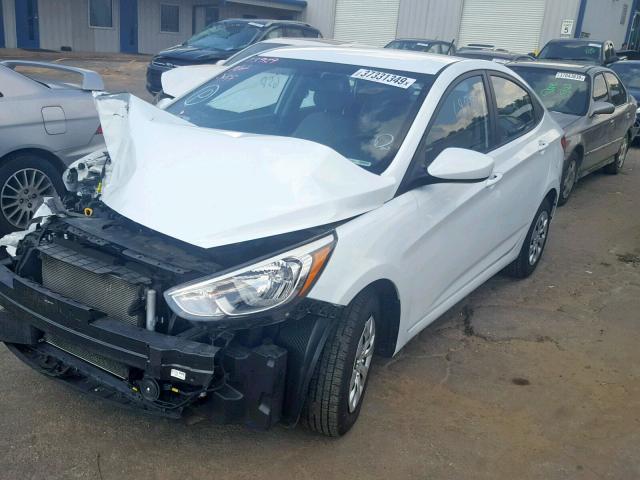 KMHCT4AE4GU070380 - 2016 HYUNDAI ACCENT SE WHITE photo 2