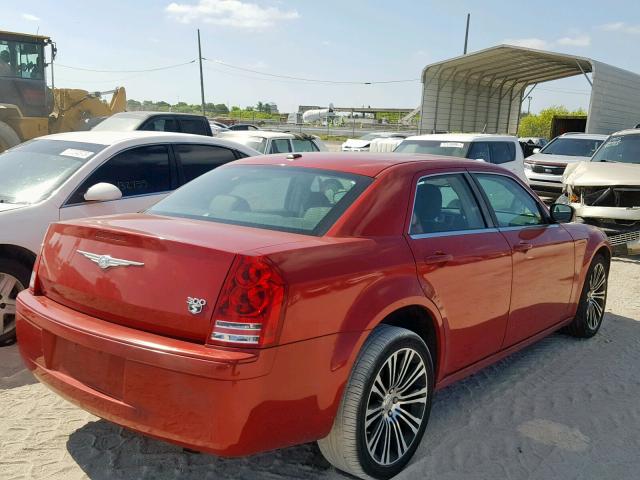 2C3CA2CV8AH329060 - 2010 CHRYSLER 300 S RED photo 4