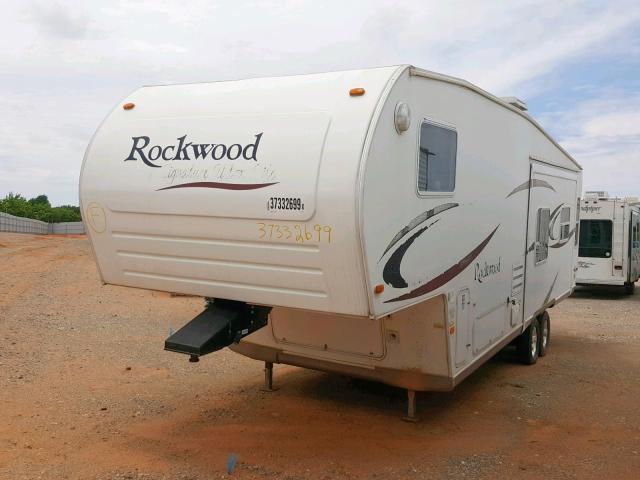 4X4FRLD287D813550 - 2007 ROKW 5TH WHEEL WHITE photo 2