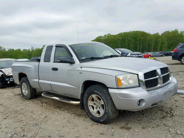 1D7HW42K77S181433 - 2007 DODGE DAKOTA SLT SILVER photo 1