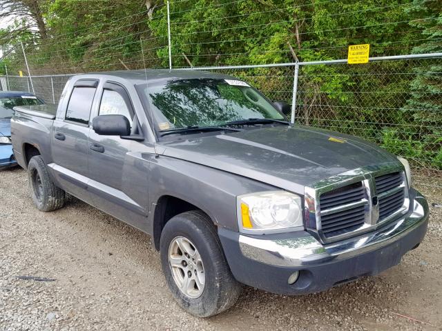 1D7HE48N95S337912 - 2005 DODGE DAKOTA QUA GRAY photo 1