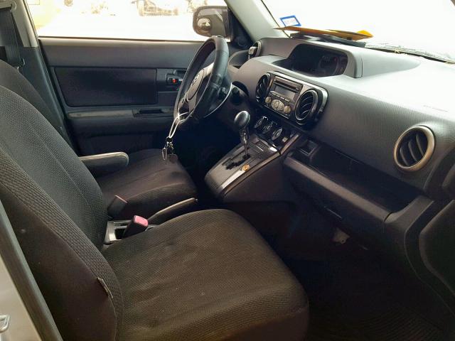 JTLKE50E681008472 - 2008 TOYOTA SCION XB 银色 照片 5